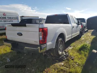2019 Ford F-350 XL with VIN 1FT8W3A68KEC83176, listed as a Copart auction lot 87997915 with 275,052 mi miles and Salvage title. Bid and sale history available at DreamBid. Image 3.
