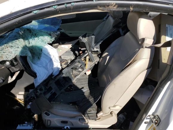 2007 Pontiac G6 GT z VIN 1G2ZH18N074237794, wystawiony jako Copart lot #77636474 z przebiegiem Nie podano mil oraz Nie do naprawy • Non repairable. Historia ofert i sprzedaży dostępna na DreamBid. Obrazek 7.