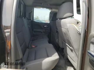 2018 GMC Sierra 2500HD SLE z VIN 1GT22SEG9JZ321603, wystawiony jako Copart lot #54608685 z przebiegiem 79 638 mil mil oraz Czysty tytuł • Clean title. Historia ofert i sprzedaży dostępna na DreamBid. Obrazek 10.