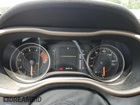 2017 Jeep Cherokee Latitude z VIN 1C4PJMCS0HD224115, wystawiony jako Copart lot #61713985 z przebiegiem 83 421 mil mil oraz Szkoda całkowita • Salvage title. Historia ofert i sprzedaży dostępna na DreamBid. Obrazek 9.