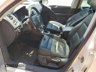 2013 Volkswagen Tiguan SE с VIN WVGBV3AX4DW596834, выставлен на аукционе Copart как лот 61399695 с пробегом 139 398 миль миль и Чистый • Clean title. История ставок и продаж доступна на DreamBid. Изображение 7.