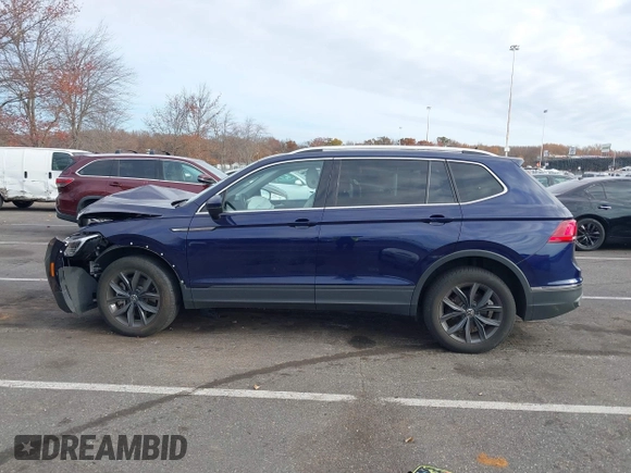 2023 Volkswagen Tiguan SE z VIN 3VVMB7AX3PM006867, wystawiony jako IAAI lot #40793976 z przebiegiem 29 648 mil mil oraz . Historia ofert i sprzedaży dostępna na DreamBid. Obrazek 14.