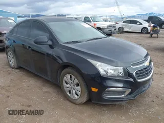 2015 Chevrolet Cruze LS z VIN 1G1PA5SH3F7174987, wystawiony jako IAAI lot #41836141 z przebiegiem 161 728 mil mil oraz . Historia ofert i sprzedaży dostępna na DreamBid. Obrazek 1.