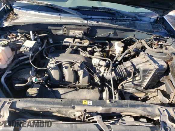 2002 Ford Escape XLT Choice with VIN 1FMYU03192KA70885, listed as a Copart auction lot 47195255 with Not provided miles and Salvage title. Bid and sale history available at DreamBid. Image 7.