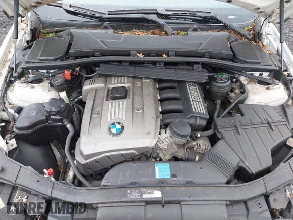 2006 BMW 3 Series 330i with VIN WBAVB33576KR75274, listed as a IAAI auction lot 42199223 with 83,539 mi miles and . Bid and sale history available at carsss.com. Image 10.