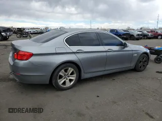 2013 BMW 5 Series 528i xDrive with VIN WBAXH5C53DDW15133, listed as a Copart auction lot 49811025 with 114,039 mi miles and Salvage Title. Bid and sale history available at carsss.com. Image 3.