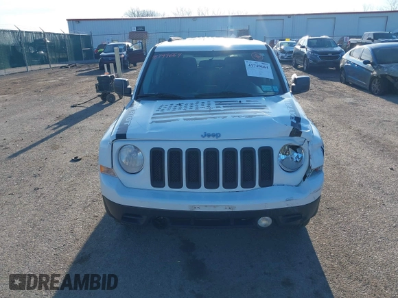 2014 Jeep Patriot Sport with VIN 1C4NJRBB2ED772022, listed as a IAAI auction lot 41749664 with 161,876 mi miles. Bid and sale history available at carsss.com. Image 12.