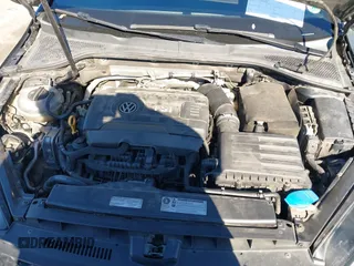 2016 Volkswagen Golf GTI SE with VIN 3VW5T7AUXGM038945, listed as a IAAI auction lot 41752353 with 125,253 mi miles. Bid and sale history available at carsss.com. Image 10.