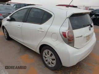 2013 Toyota Prius One z VIN JTDKDTB34D1039552, wystawiony jako IAAI lot #41993490 z przebiegiem 133 728 mil mil oraz . Historia ofert i sprzedaży dostępna na DreamBid. Obrazek 3.