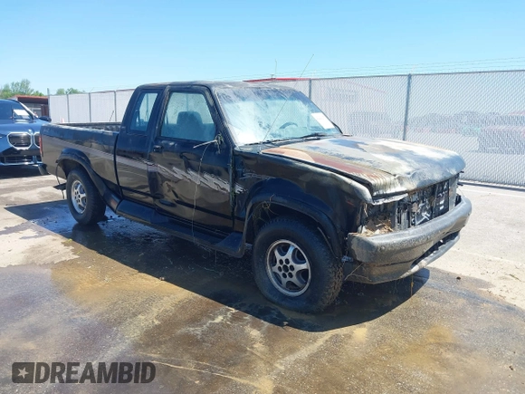 1996 Dodge Dakota z VIN 1B7GG23Y0TS645277, wystawiony jako IAAI lot #42226257 z przebiegiem 176 706 mil mil oraz . Historia ofert i sprzedaży dostępna na DreamBid. Obrazek 1.