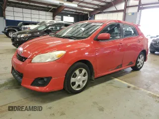 2010 Toyota Matrix S z VIN 2T1LE4EE0AC014823, wystawiony jako Copart lot #57038765 z przebiegiem 154 631 mil mil oraz Czysty tytuł • Clean title. Historia ofert i sprzedaży dostępna na DreamBid. Obrazek 1.