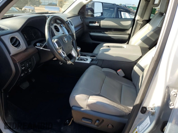 2018 Toyota Tundra SR5 с VIN 5TFHY5F16JX712563, выставлен на аукционе Copart как лот 62609265 с пробегом 169 076 миль миль и Списание • Salvage title. История ставок и продаж доступна на DreamBid. Изображение 7.