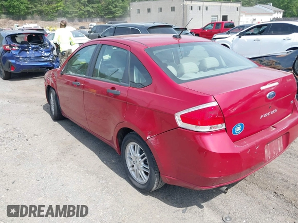 2009 Ford Focus SE z VIN 1FAHP35N89W153231, wystawiony jako IAAI lot #42353634 z przebiegiem 119 297 mil mil oraz . Historia ofert i sprzedaży dostępna na DreamBid. Obrazek 3.