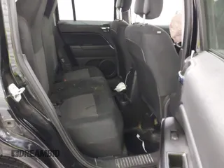 2014 Jeep Patriot Latitude z VIN 1C4NJRFB7ED694024, wystawiony jako IAAI lot #41354423 z przebiegiem 177 854 mil mil oraz . Historia ofert i sprzedaży dostępna na DreamBid. Obrazek 8.