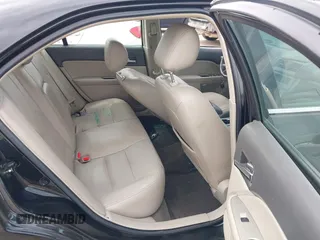 2011 Ford Fusion SEL with VIN 3FAHP0JG9BR279516, listed as a IAAI auction lot 41895984 with 184,718 mi miles. Bid and sale history available at carsss.com. Image 8.