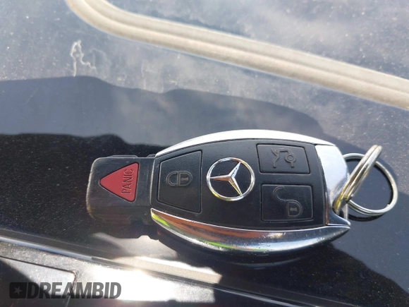 2013 Mercedes-Benz C 300 Sport z VIN WDDGF8AB0DR292722, wystawiony jako IAAI lot #42270735 z przebiegiem 113 119 mil mil oraz . Historia ofert i sprzedaży dostępna na DreamBid. Obrazek 11.