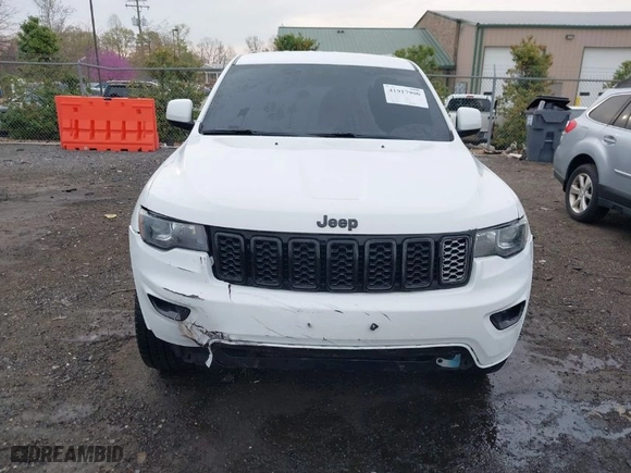 2018 Jeep Grand Cherokee Altitude with VIN 1C4RJFAG1JC295239, listed as a IAAI auction lot 41917900 with 92,171 mi miles. Bid and sale history available at carsss.com. Image 6.