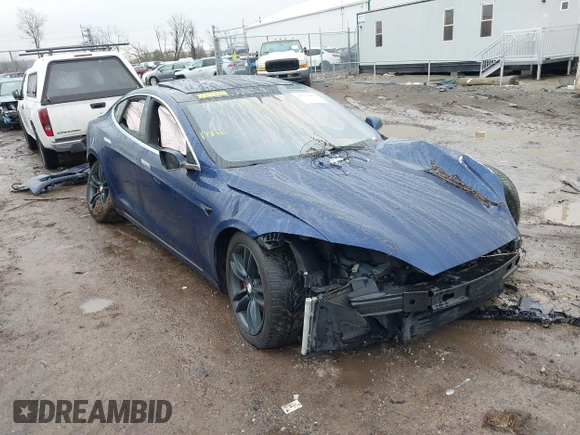 2016 Tesla Model S 90D with VIN 5YJSA1E44GF169960, listed as a IAAI auction lot 41523807 with 124,738 mi miles and . Bid and sale history available at DreamBid. Image 1.