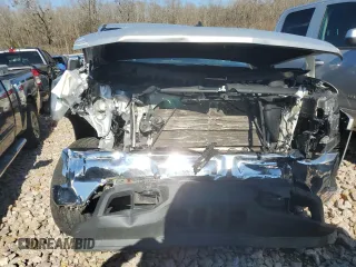 2021 Chevrolet Silverado 1500 LT with VIN 3GCUYDET2MG212792, listed as a Copart auction lot 72197924 with 80,770 mi miles and Salvage Title. Bid and sale history available at carsss.com. Image 5.
