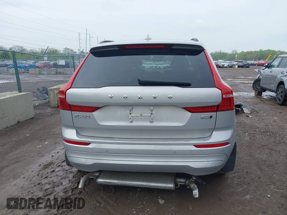 2022 Volvo XC60 Momentum z VIN YV4L12RK0N1997610, wystawiony jako IAAI lot #42202592 z przebiegiem 3580 mil mil oraz . Historia ofert i sprzedaży dostępna na DreamBid. Obrazek 16.