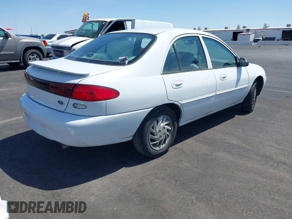 1998 Ford Escort SE z VIN 1FAFP13P3WW122027, wystawiony jako IAAI lot #42110008 z przebiegiem 97 889 mil mil oraz . Historia ofert i sprzedaży dostępna na DreamBid. Obrazek 4.
