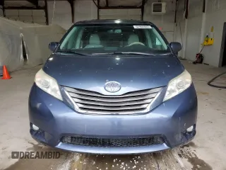 2013 Toyota Sienna XLE AAS with VIN 5TDYK3DC8DS391968, listed as a Copart auction lot 52966845 with 222,268 mi miles and Clean Title. Bid and sale history available at DreamBid. Image 5.