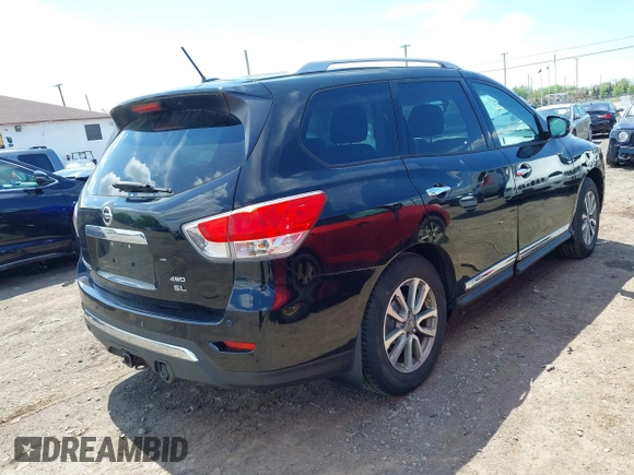 2014 Nissan Pathfinder S z VIN 5N1AR2MM5EC612389, wystawiony jako IAAI lot #42282431 z przebiegiem 73 327 mil mil oraz . Historia ofert i sprzedaży dostępna na DreamBid. Obrazek 4.