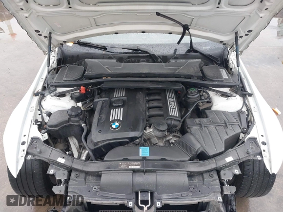 2010 BMW 3 Series 328i with VIN WBAWB3C57AP138864, listed as a IAAI auction lot 41507300 with 129,657 mi miles. Bid and sale history available at carsss.com. Image 10.