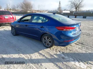 2017 Hyundai Elantra Limited z VIN 5NPD84LF8HH002546, wystawiony jako IAAI lot #41381335 z przebiegiem 102 355 mil mil oraz . Historia ofert i sprzedaży dostępna na DreamBid. Obrazek 3.