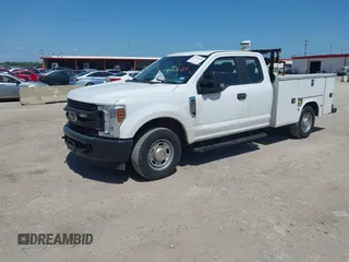 2019 Ford F-250 XL with VIN 1FD7X2A68KEE68410, listed as a IAAI auction lot 42483463 with 100,636 mi miles and . Bid and sale history available at DreamBid. Image 2.
