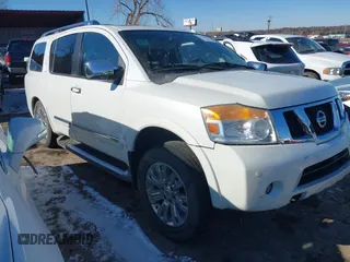 2015 Nissan Armada Platinum z VIN 5N1BA0NF7FN611136, wystawiony jako IAAI lot #41375085 z przebiegiem 130 819 mil mil oraz . Historia ofert i sprzedaży dostępna na DreamBid. Obrazek 1.