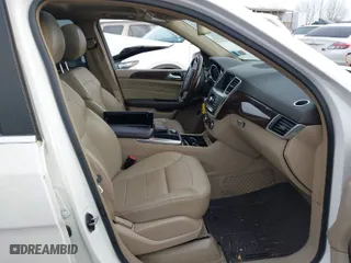 2013 Mercedes-Benz M-Class ML 350 with VIN 4JGDA5HB8DA245982, listed as a IAAI auction lot 41326668 with 112,992 mi miles. Bid and sale history available at carsss.com. Image 5.