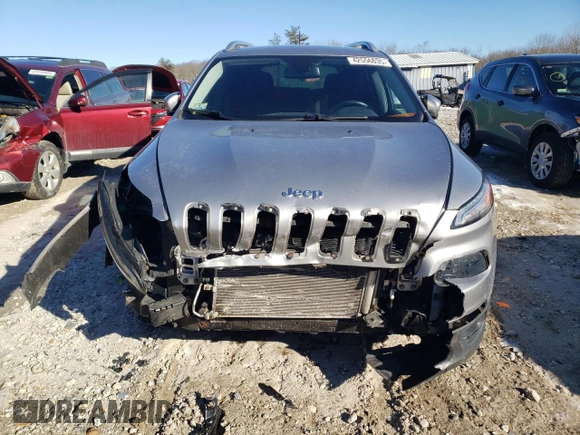 2017 Jeep Cherokee Latitude with VIN 1C4PJMCSXHW564358, listed as a Copart auction lot 42556035 with 85,150 mi miles and Non Repairable. Bid and sale history available at DreamBid. Image 5.