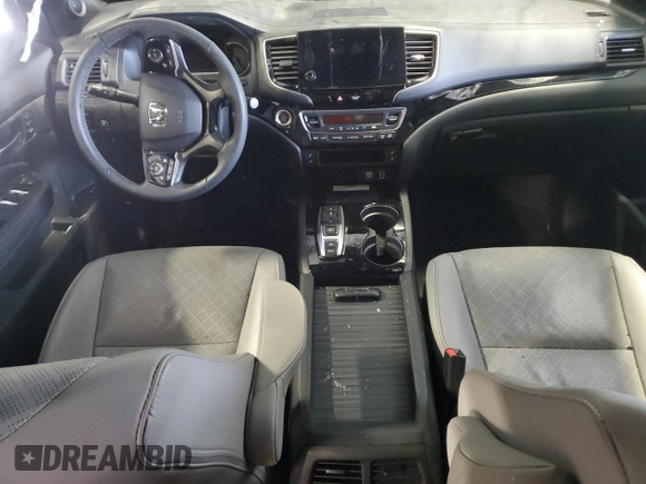 2021 Honda Passport Elite z VIN 5FNYF8H05MB021597, wystawiony jako Copart lot #44463515 z przebiegiem Nie podano mil oraz Szkoda całkowita • Salvage title. Historia ofert i sprzedaży dostępna na DreamBid. Obrazek 8.