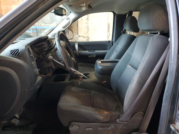 2008 Chevrolet Silverado 1500 LT w/1LT with VIN 1GCEK19018Z216472, listed as a Copart auction lot 49810185 with 215,721 mi miles and Clean Title. Bid and sale history available at carsss.com. Image 7.