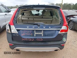 2015 Volvo XC70 T5 Drive-E Premier with VIN YV440MBK7F1209968, listed as a IAAI auction lot 41914571 with 69,668 mi miles and . Bid and sale history available at DreamBid. Image 16.