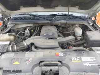 2003 Chevrolet Avalanche with VIN 3GNEC13T53G324092, listed as a IAAI auction lot 42041159 with 313,780 mi miles. Bid and sale history available at carsss.com. Image 10.