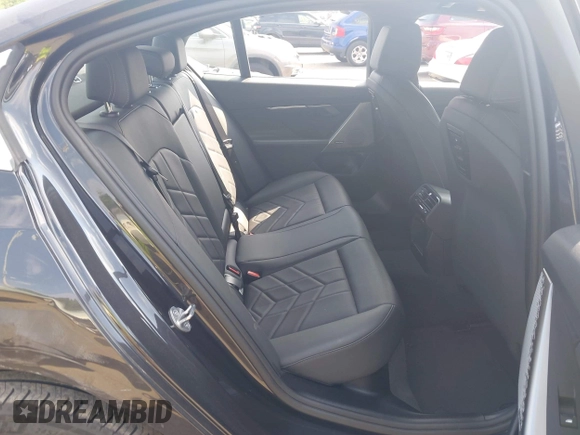 2024 BMW 5 Series 530i с VIN WBA43FJ03RCS39433, выставлен на аукционе IAAI как лот 42396985 с пробегом 2 327 миль миль и . История ставок и продаж доступна на DreamBid. Изображение 8.