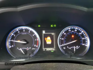 2018 Toyota Highlander SE z VIN 5TDKZRFH2JS265873, wystawiony jako Copart lot #56623075 z przebiegiem 202 427 mil mil oraz Szkoda całkowita • Salvage title. Historia ofert i sprzedaży dostępna na DreamBid. Obrazek 9.