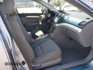 2004 Acura TSX w/Navigation with VIN JH4CL96984C006968, listed as a IAAI auction lot 41764684 with 168,675 mi miles. Bid and sale history available at carsss.com. Image 5.