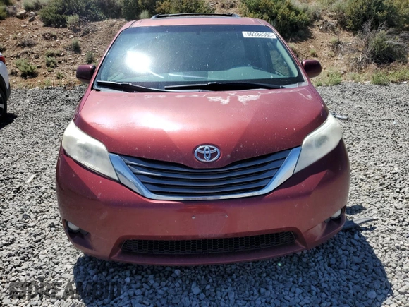 2012 Toyota Sienna XLE with VIN 5TDDK3DC0CS041425, listed as a Copart auction lot 60286305 with 214,634 mi miles and Salvage title. Bid and sale history available at DreamBid. Image 5.