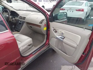 2005 Volvo XC90 z VIN YV1CZ852951218266, wystawiony jako IAAI lot #40748237 z przebiegiem 227 162 mil mil oraz . Historia ofert i sprzedaży dostępna na DreamBid. Obrazek 5.