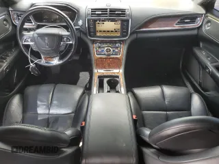 2018 Lincoln Continental Reserve z VIN 1LN6L9NP1J5603079, wystawiony jako Copart lot #56824455 z przebiegiem 52 625 mil mil oraz Szkoda całkowita • Salvage title. Historia ofert i sprzedaży dostępna na DreamBid. Obrazek 8.