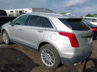 2017 Cadillac XT5 Luxury FWD z VIN 1GYKNBRS8HZ265955, wystawiony jako IAAI lot #42198769 z przebiegiem 125 086 mil mil oraz . Historia ofert i sprzedaży dostępna na DreamBid. Obrazek 3.