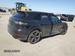 2021 Porsche Cayenne GTS z VIN WP1AG2AY3MDA34902, wystawiony jako Copart lot #49510465 z przebiegiem Nie podano mil oraz Szkoda całkowita • Salvage title. Historia ofert i sprzedaży dostępna na DreamBid. Obrazek 3.
