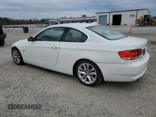 2010 BMW 3 Series 328i with VIN WBAWB3C57AP139884, listed as a Copart auction lot 82596294 with 86,610 mi miles and Clean Title. Bid and sale history available at carsss.com. Image 2.
