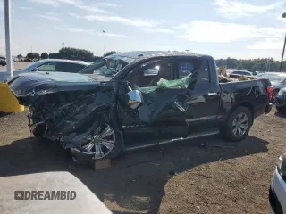 2017 Nissan Titan SV z VIN 1N6AA1E51HN571617, wystawiony jako Copart lot #71640544 z przebiegiem 89 088 mil mil oraz Szkoda całkowita • Salvage title. Historia ofert i sprzedaży dostępna na DreamBid. Obrazek 1.