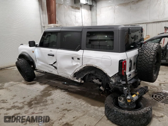 2022 Ford Bronco with VIN 1FMEE5DP2NLB30441, listed as a Copart auction lot 45985755 with 39,241 mi miles and Salvage Title. Bid and sale history available at DreamBid. Image 2.