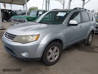 2008 Mitsubishi Outlander ES with VIN JA4LS21W68Z012158, listed as a IAAI auction lot 42051846 with 220,646 mi miles. Bid and sale history available at carsss.com. Image 2.