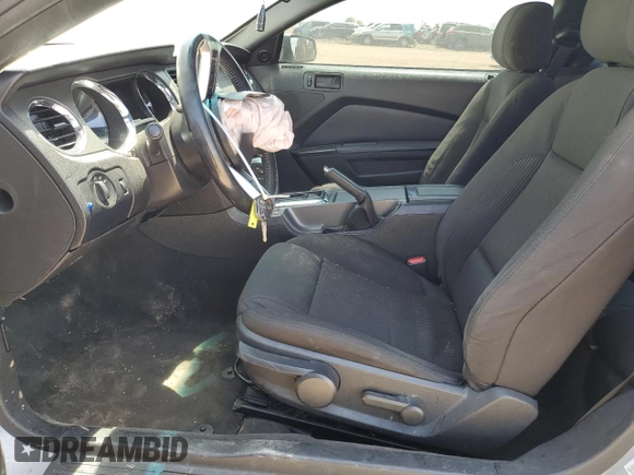 2013 Ford Mustang V6 with VIN 1ZVBP8AM3D5214085, listed as a Copart auction lot 56523095 with 165,050 mi miles and Salvage title. Bid and sale history available at DreamBid. Image 7.